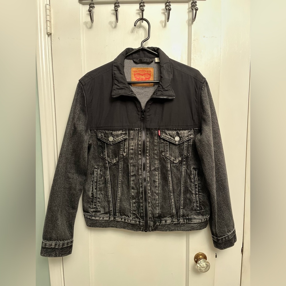 Levi’s black denim jacket